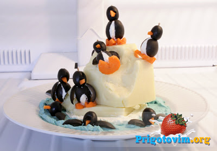 пингвины из оливок